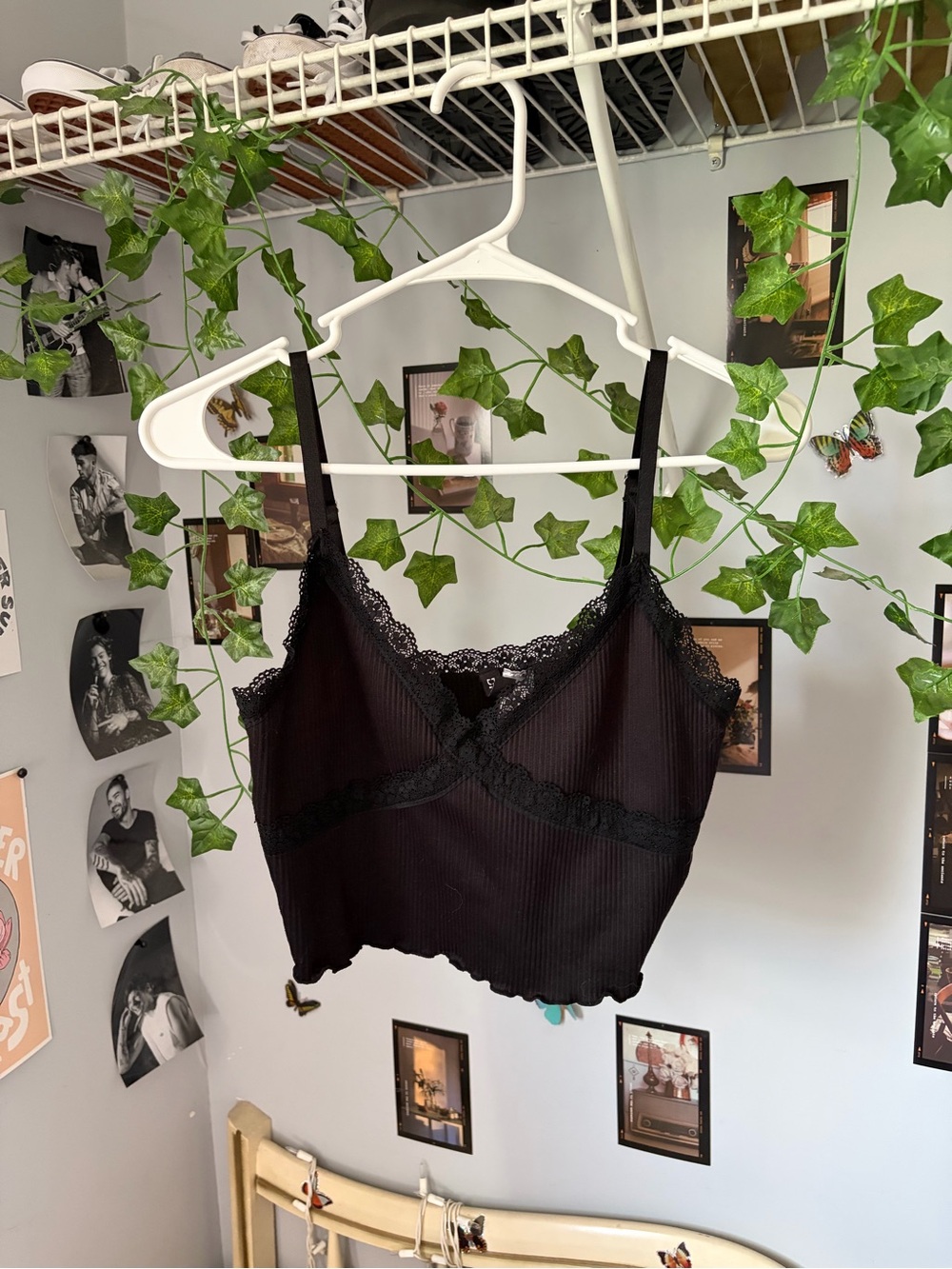 H&M Divided Crop Top